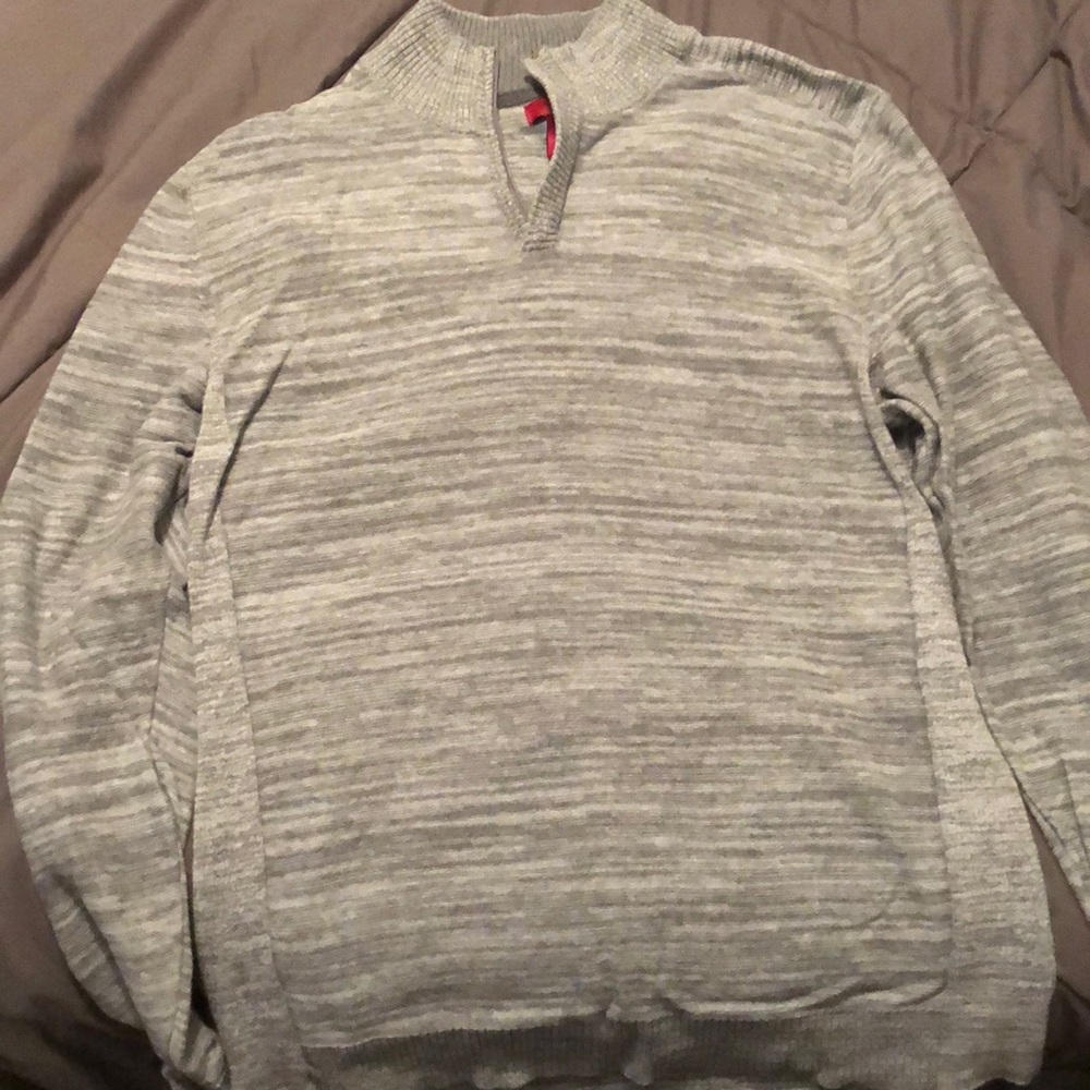Men’s Alfani quarter zip sweater size L never worn